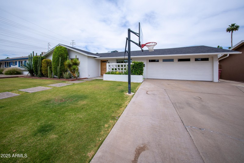6608 E Lewis Ave-14