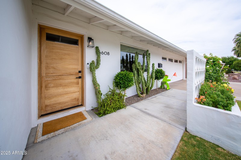 6608 E Lewis Ave-16