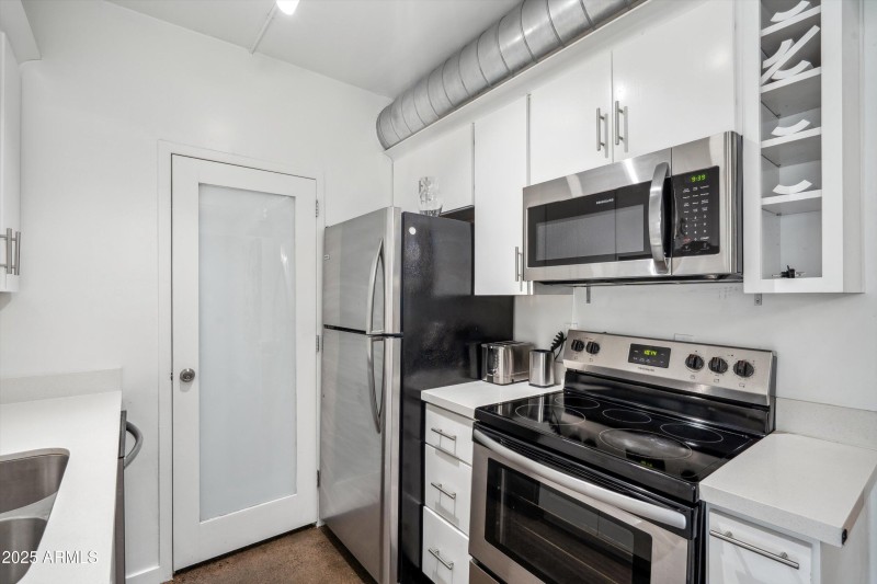 10-Kitchen
