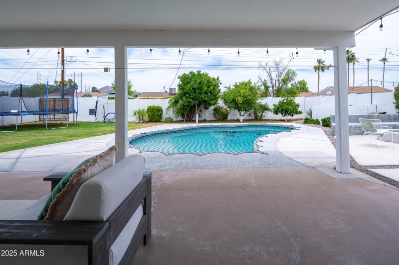 6608 E Lewis Ave-23
