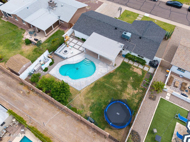 6608 E Lewis Ave-24