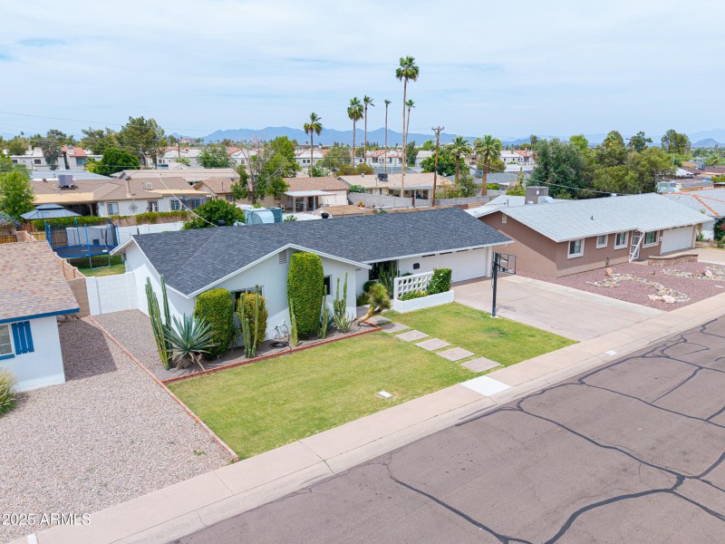 6608 E Lewis Ave-27