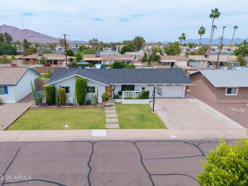 6608 E Lewis Ave-30