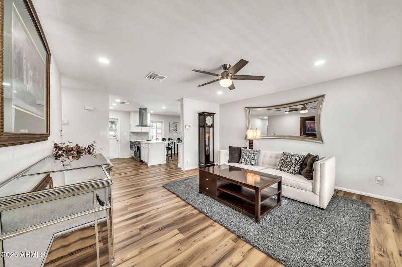 mls_12826 N 29th St-8