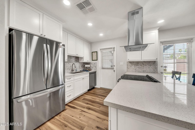 mls_12826 N 29th St-12