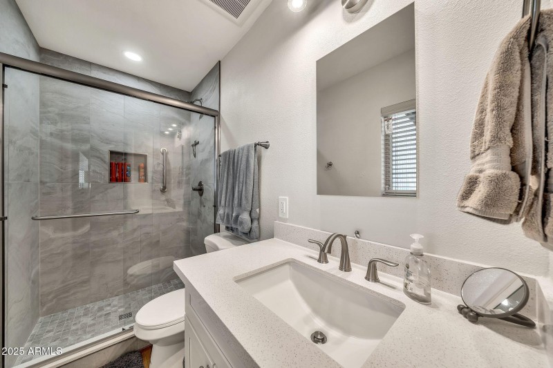mls_12826 N 29th St-16