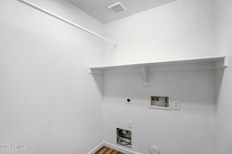 10-web-or-mls-418 E Clairidge Dr-08