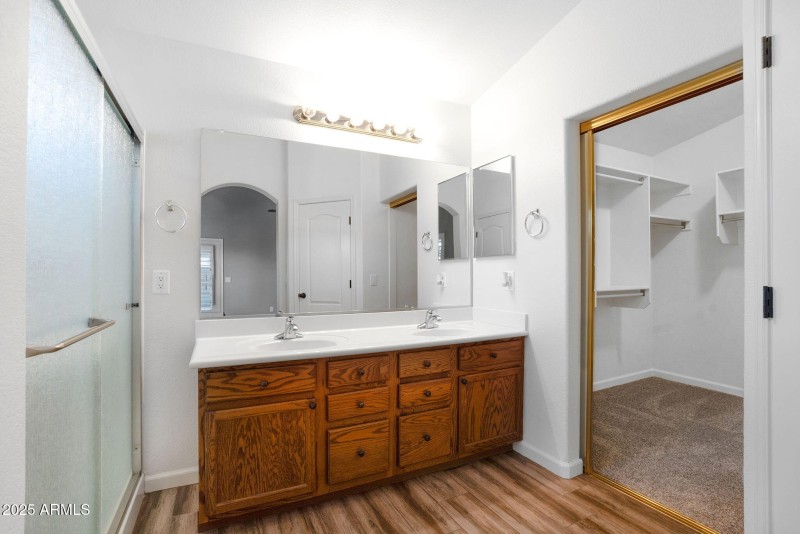 26-web-or-mls-418 E Clairidge Dr-24
