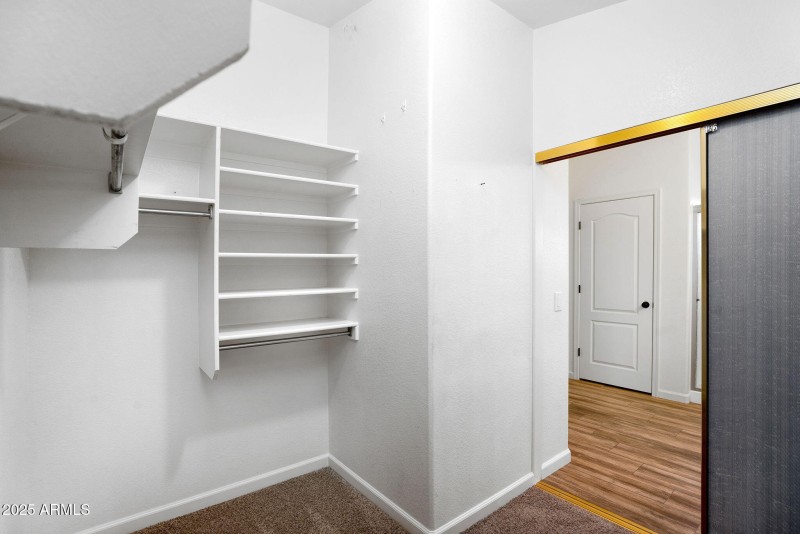 29-web-or-mls-418 E Clairidge Dr-27
