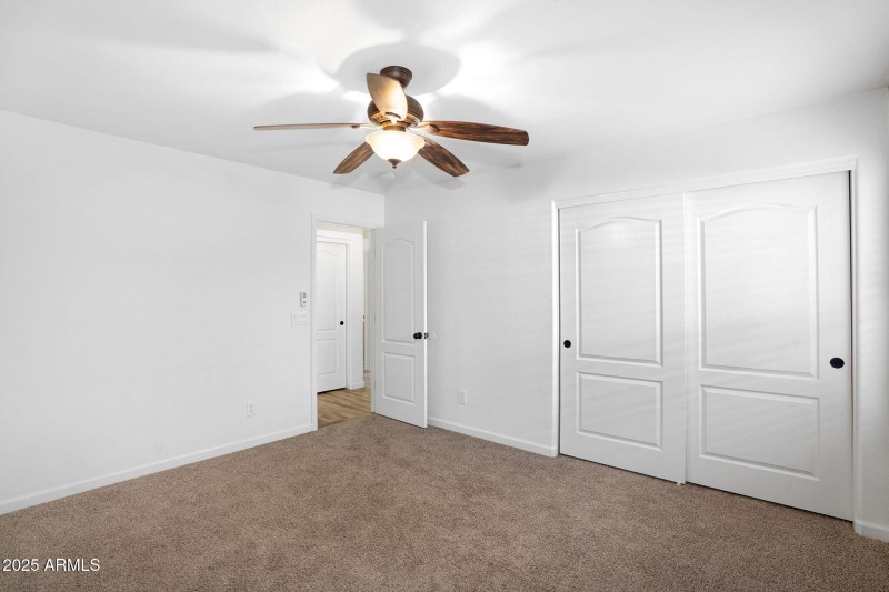 33-web-or-mls-418 E Clairidge Dr-31