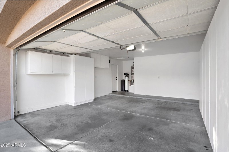 38-web-or-mls-418 E Clairidge Dr-36