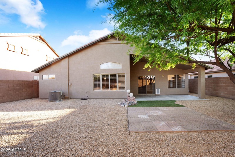 39-web-or-mls-418 E Clairidge Dr-37