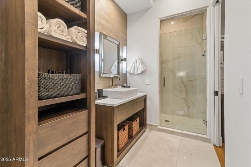 Guest Bathroom 2