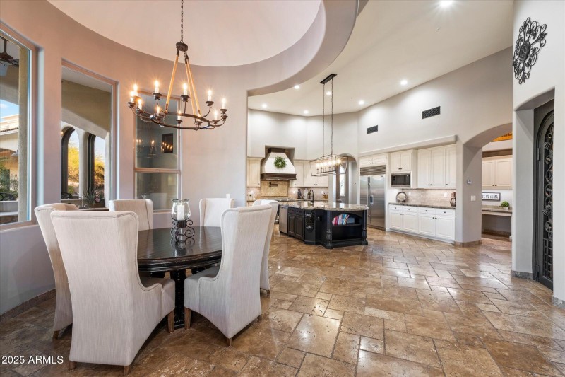 Breakfast Nook to Kitchen