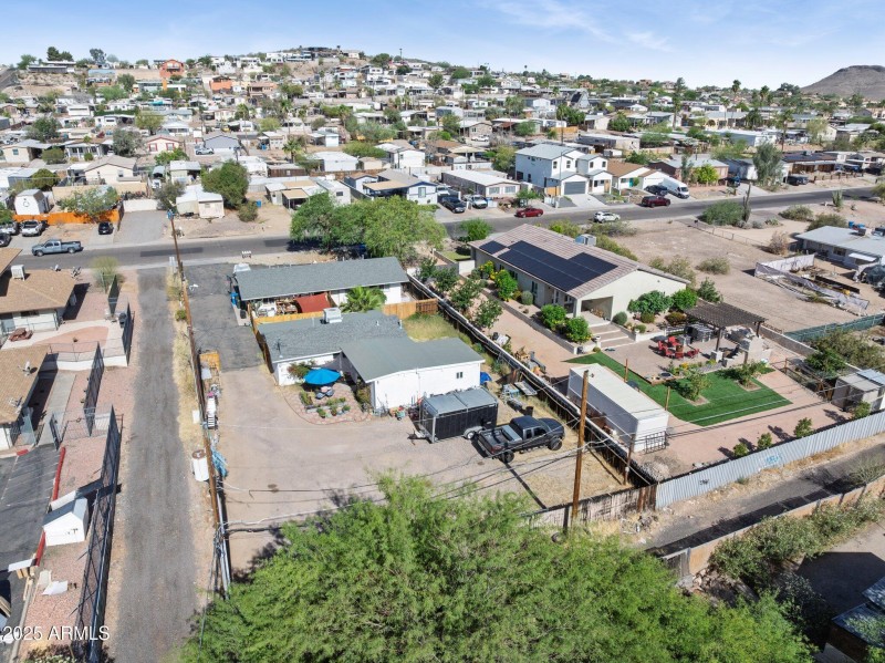Large backyard for addtl rent