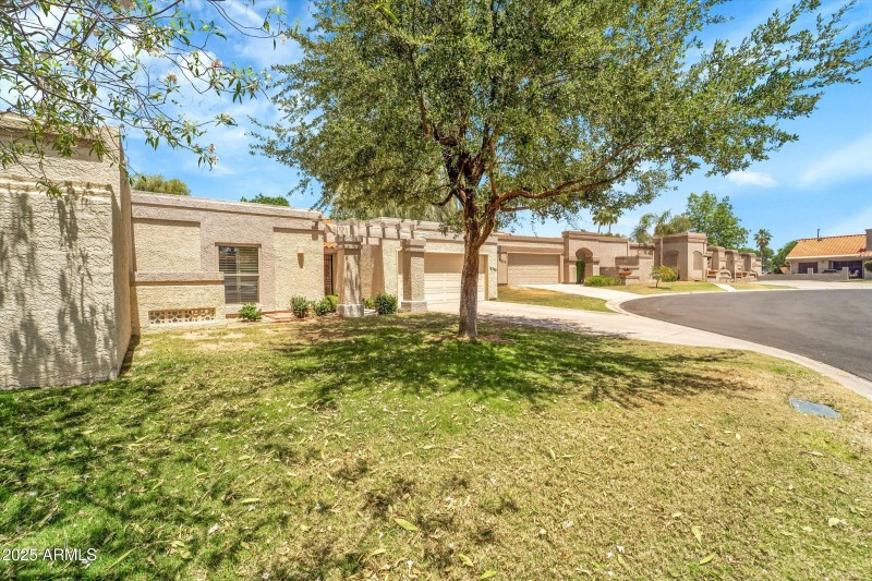 02-10546 E Topaz Circle-2