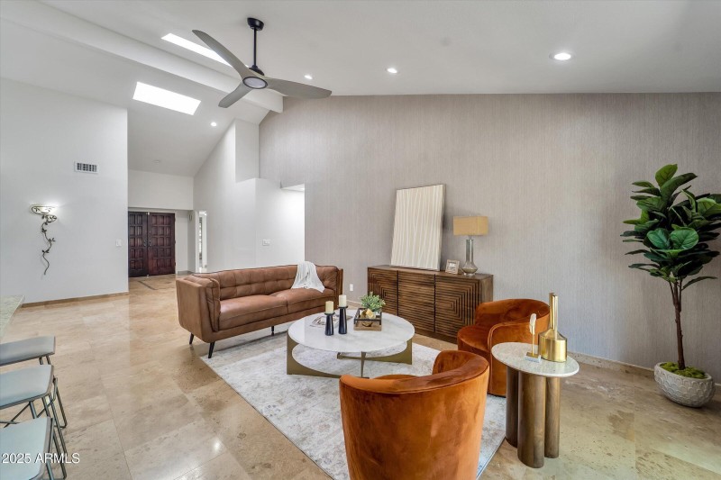 12-10546 E Topaz Circle-12