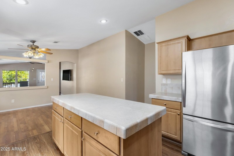 KITCHEN ISLAND