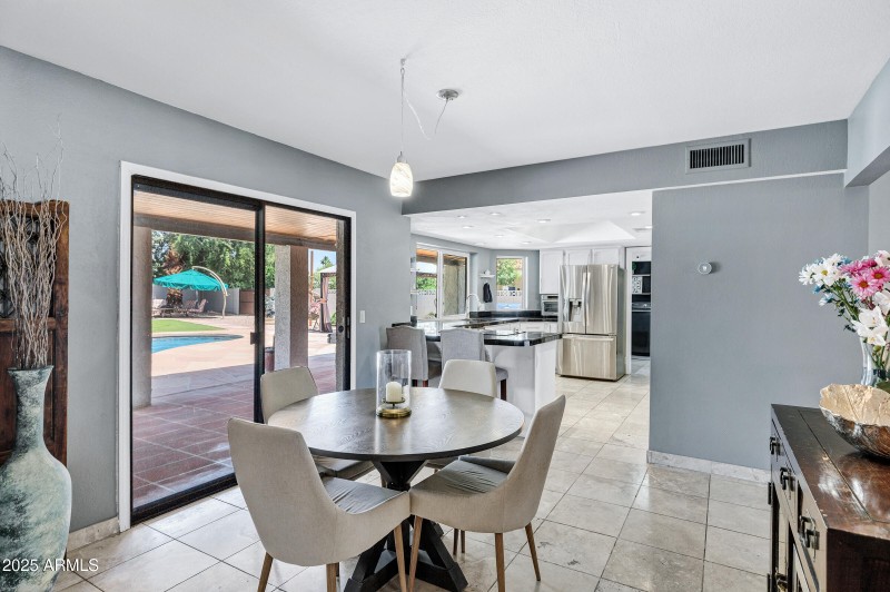 Breakfast Room