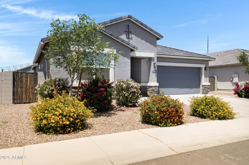 1090 E Horro Rd-2