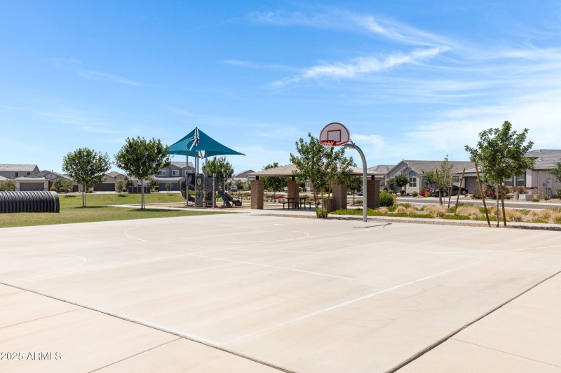 1090 E Horro Rd-35
