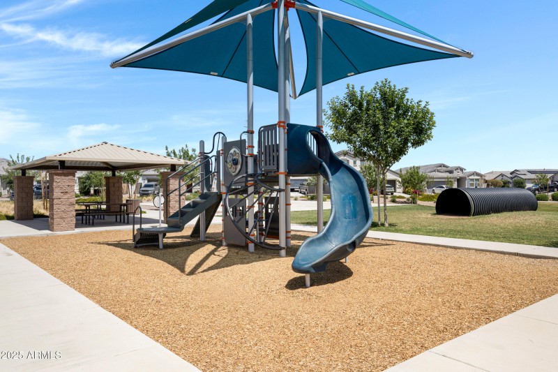 1090 E Horro Rd-37