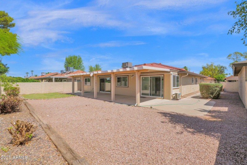 41-web-or-mls-P1211372