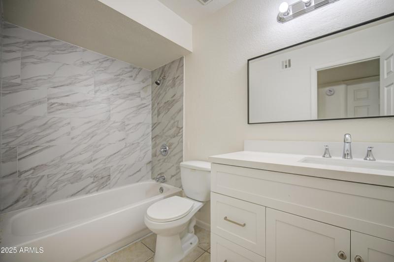 Bathroom-pic 2