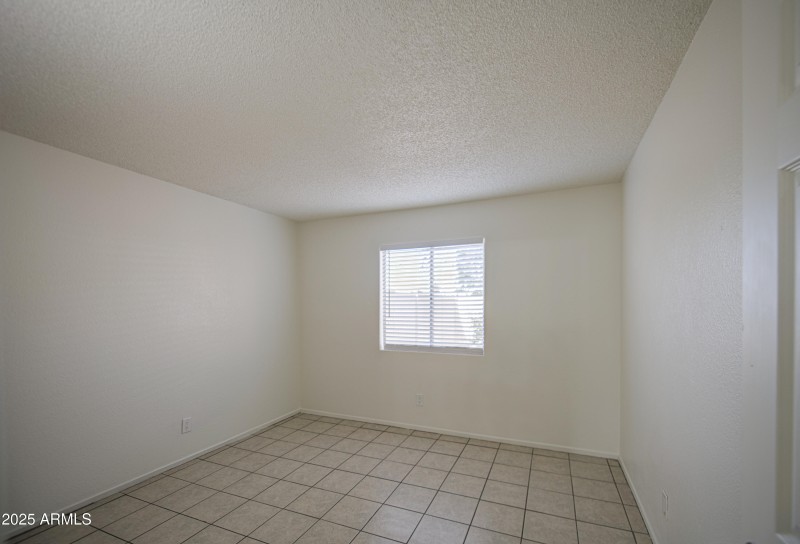 Bedroom 1-pic 1
