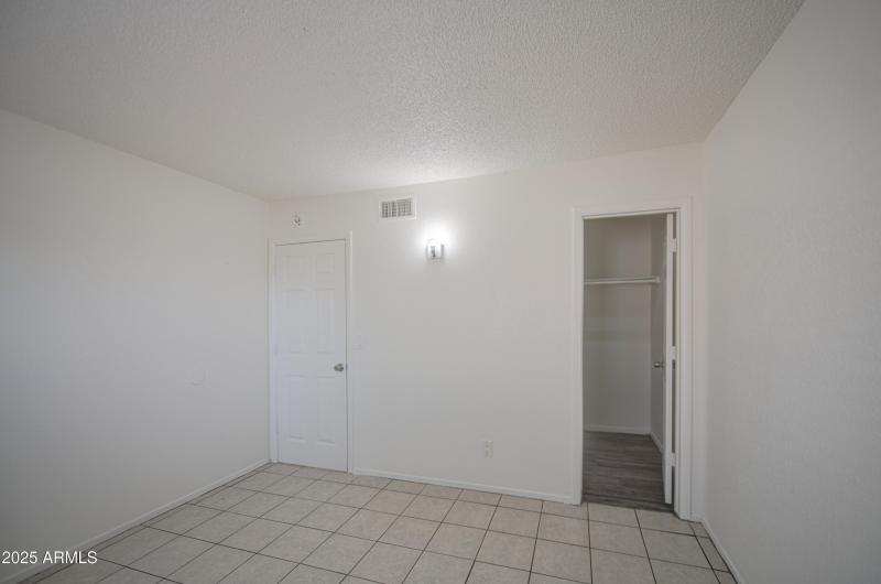 Bedroom 1-pic 2