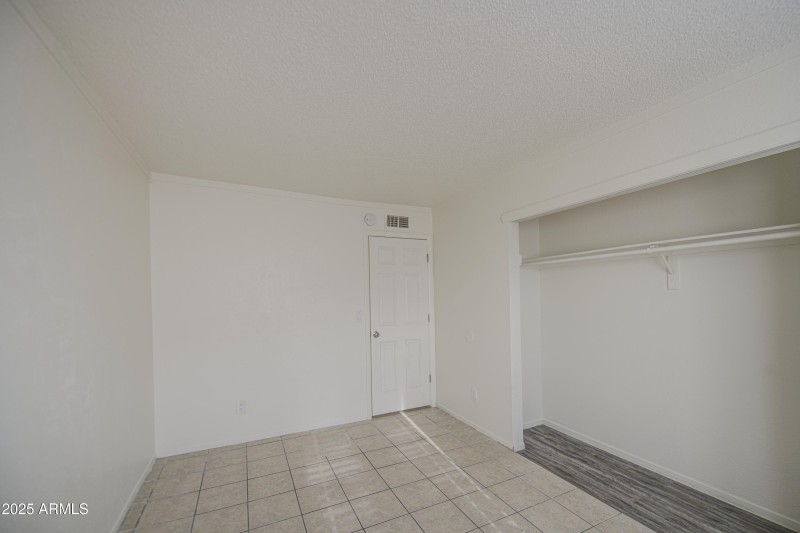 Bedroom 2-pic 2