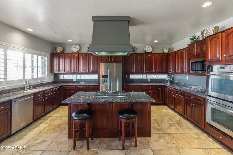 9548 W KEYSER Drive, Peoria, AZ 85383