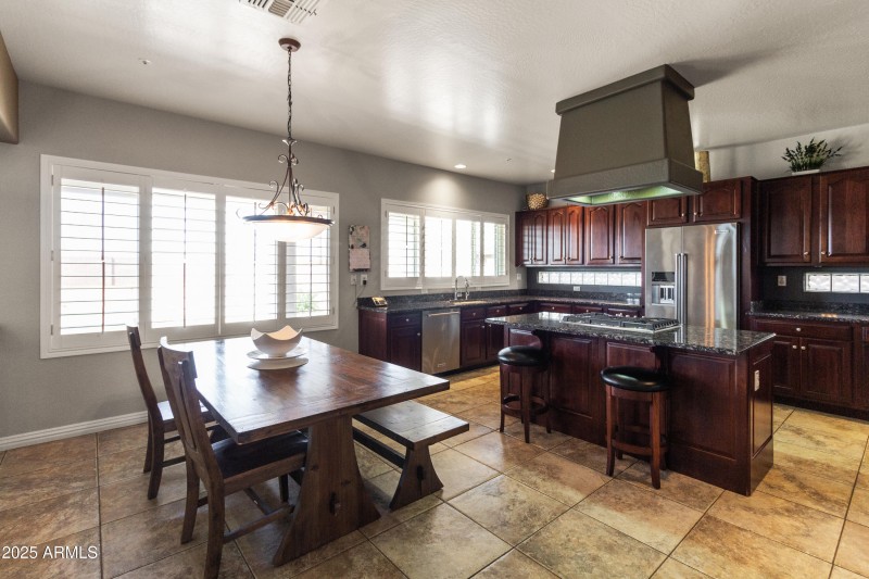 9548 W KEYSER Drive, Peoria, AZ 85383