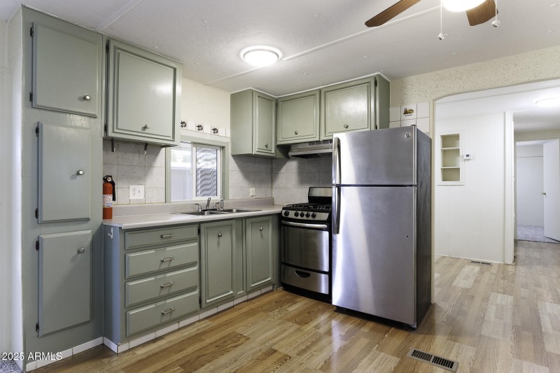 Kitchen 1