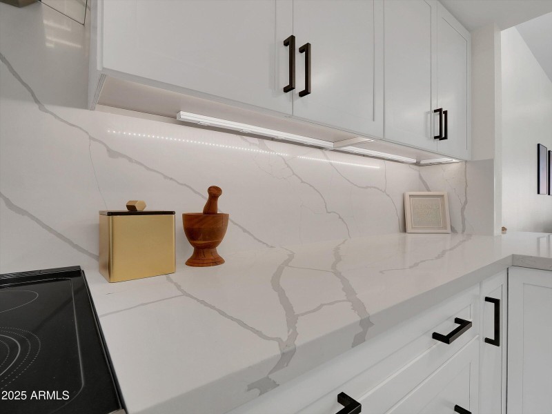 15-3401 N 37th Drive-15