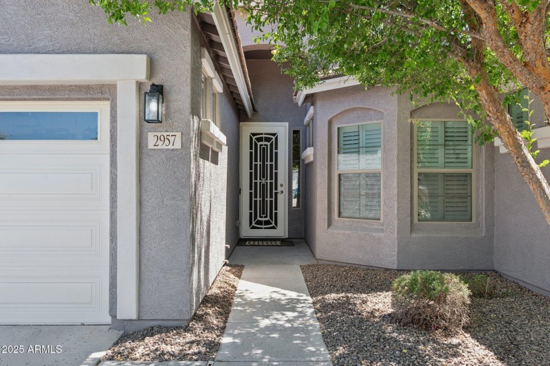 4-web-or-mls-2957-e-melrose-st