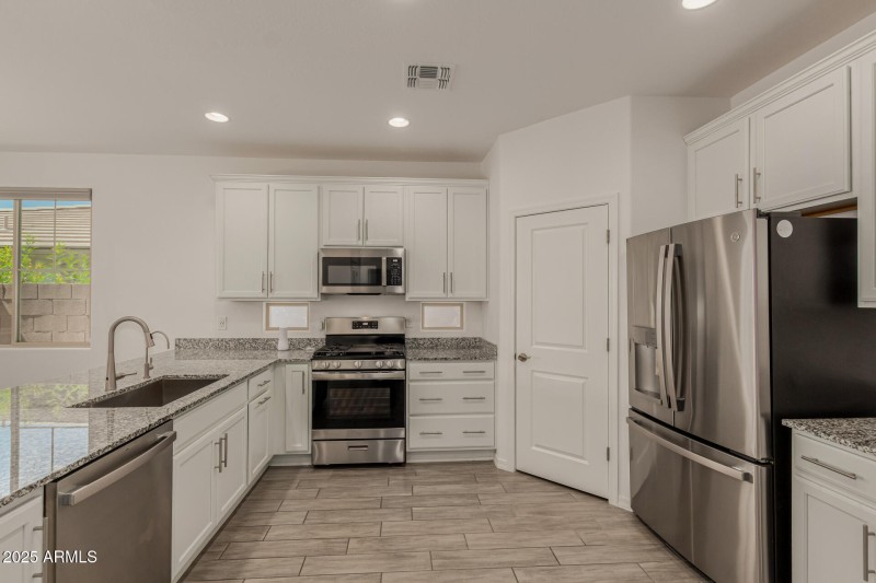 Kitchen/pantry