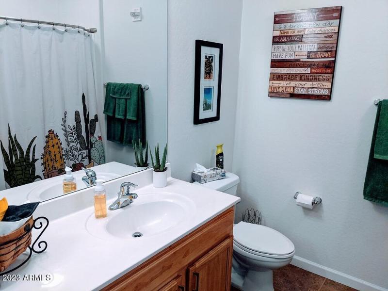 12112 Guest Bathroom