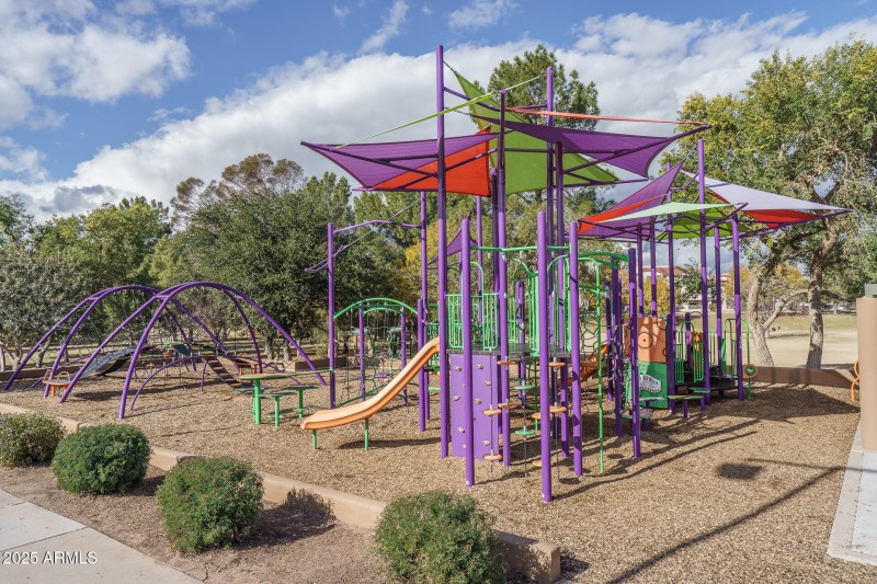 G) PLAYGROUND