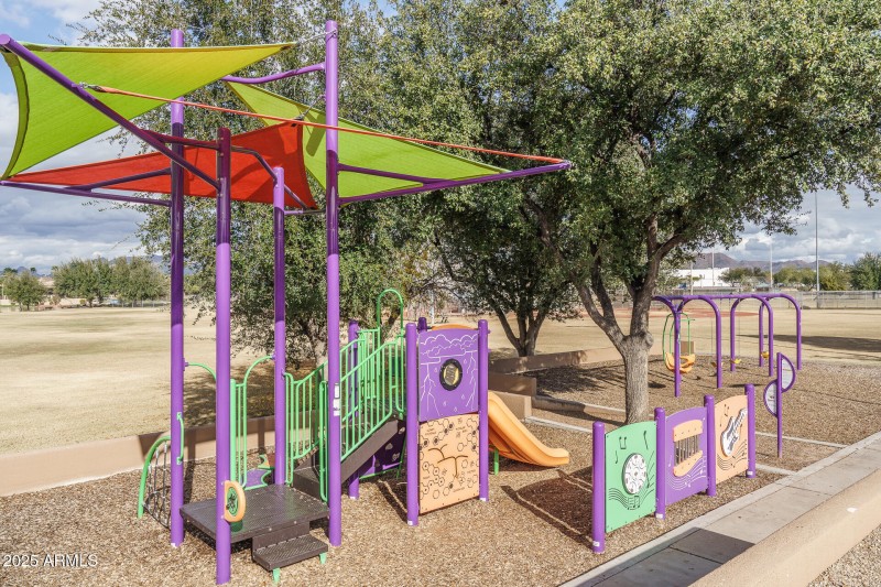 H) JR PLAYGROUND