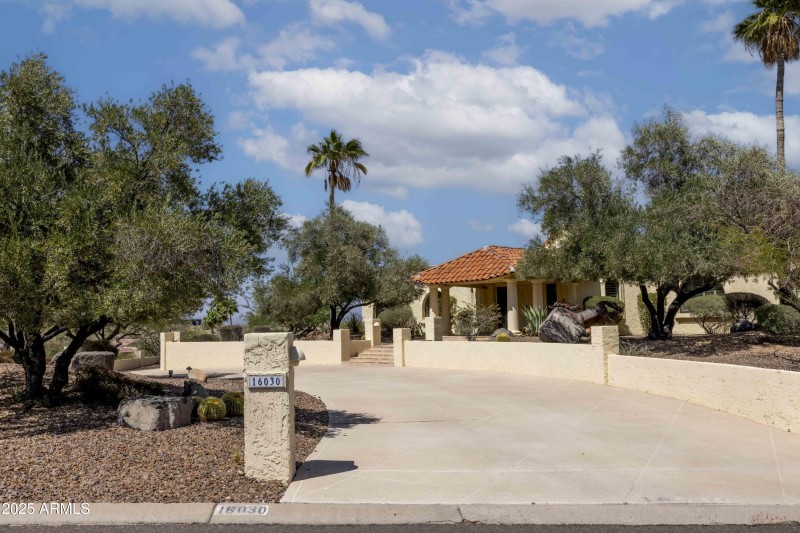 2025-05-14-16030eChollaAve-MCORealty-Fou