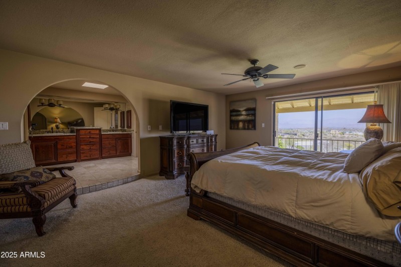 2025-05-14-16030eChollaAve-MCORealty-Fou