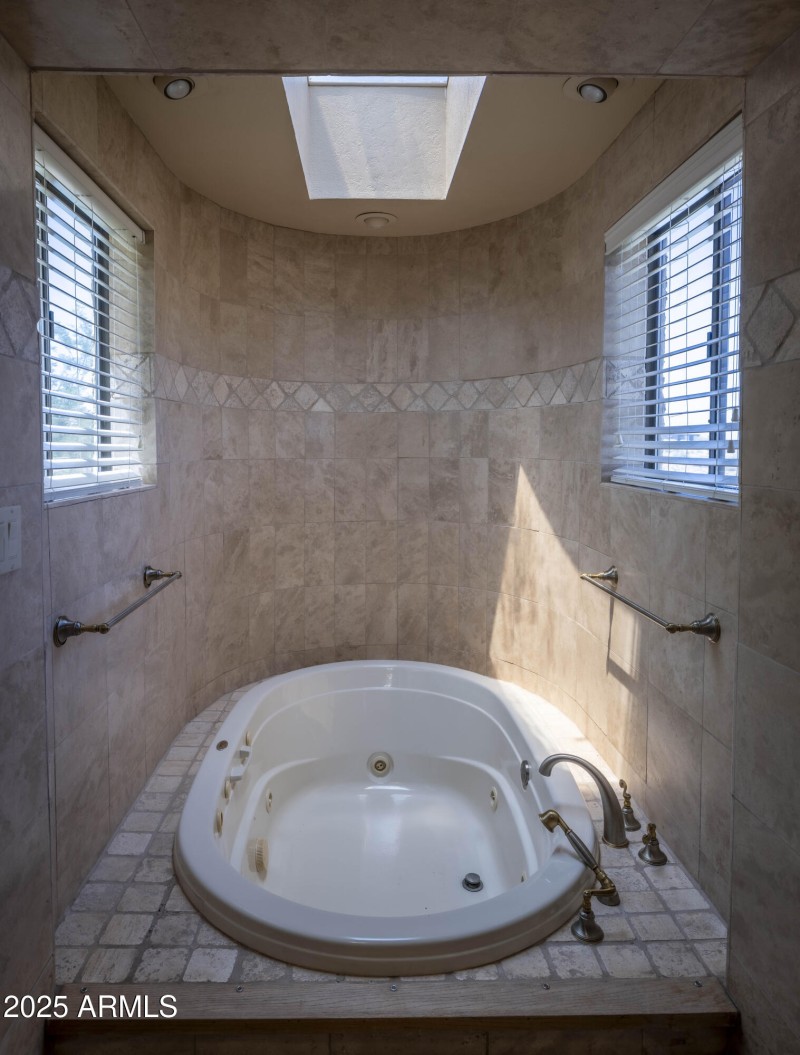 2025-05-14-16030eChollaAve-MCORealty-Fou