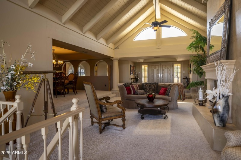 2025-05-14-16030eChollaAve-MCORealty-Fou