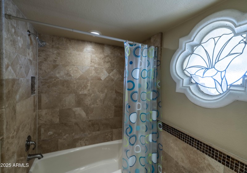 2025-05-14-16030eChollaAve-MCORealty-Fou