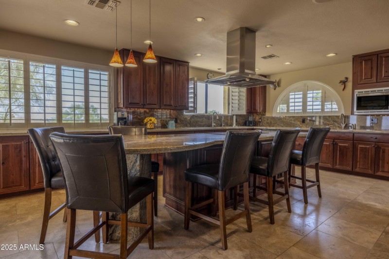 2025-05-14-16030eChollaAve-MCORealty-Fou