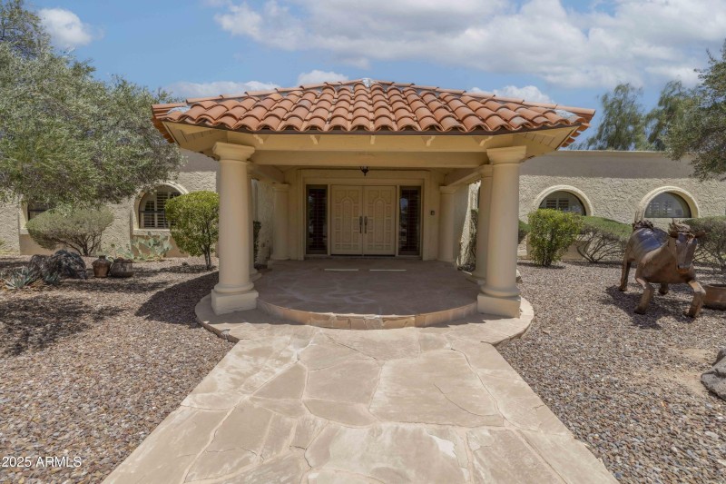 2025-05-14-16030eChollaAve-MCORealty-Fou