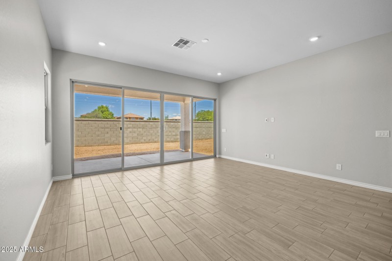 4)GREAT ROOM