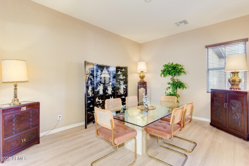 DiningRoom