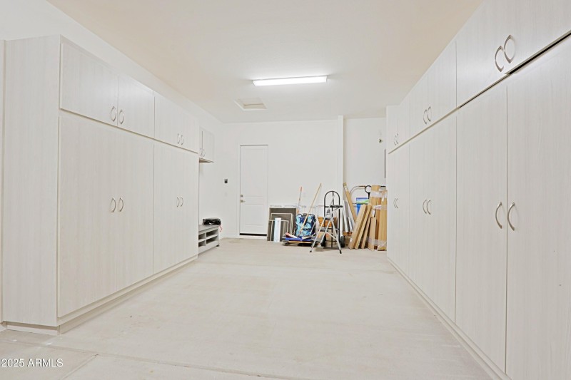 Garage 2